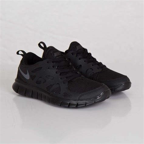 all black nike free run.